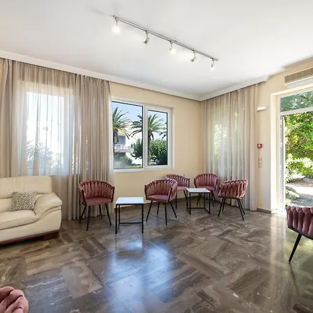 Labyrinth Aparthotel